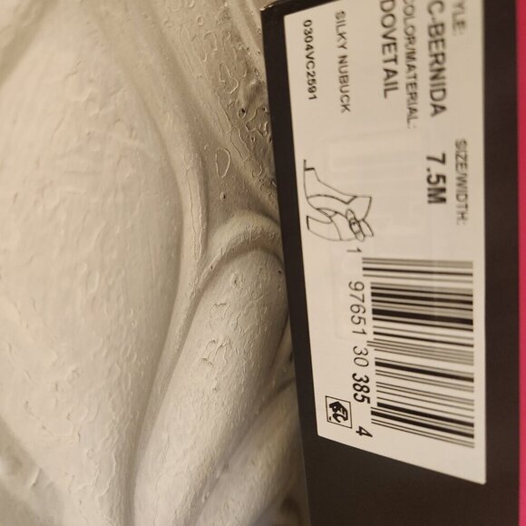 Vince Camuto Grey Leather " Bernida" Peep toe Heeled Sandals. NIB. Size Various - Picture 3 of 11